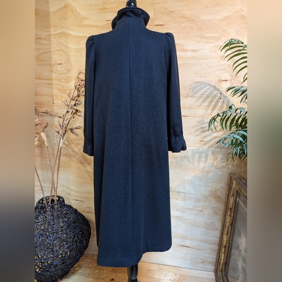 Vintage Opera wool coat - Picture 4 of 9